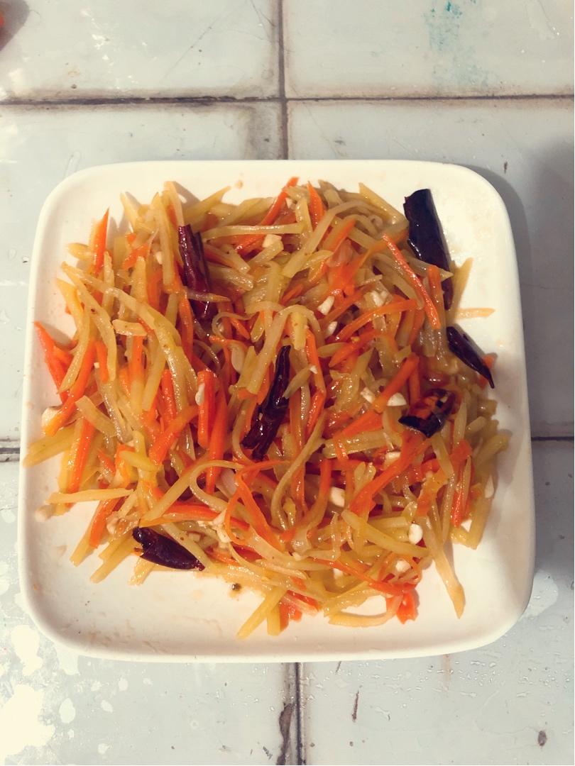 凉拌土豆丝，爽口开胃