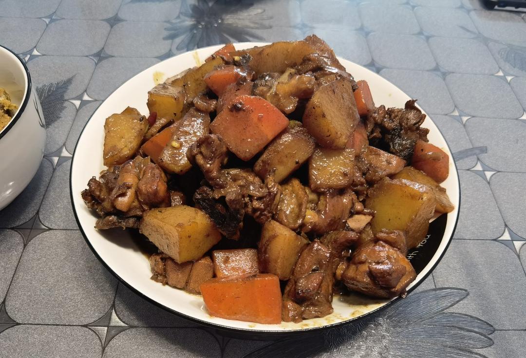土豆炖鸡腿