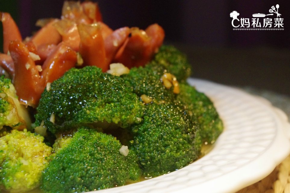 浇汁西兰花°零基础快手菜๑