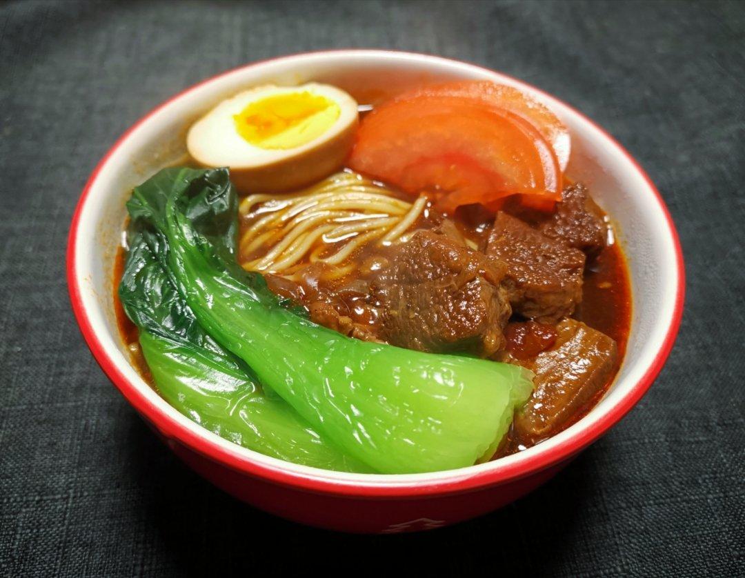 台式香辣红烧牛肉面