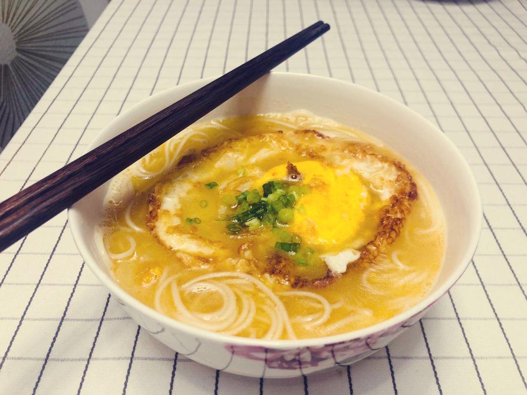 麻油鸡蛋面线