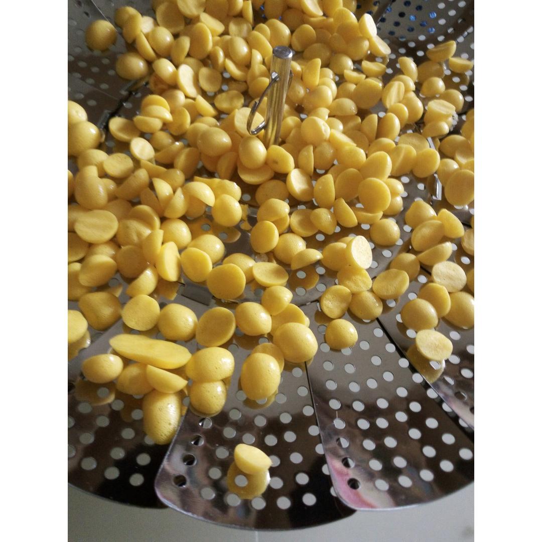 入口即化的无添加蛋黄溶豆