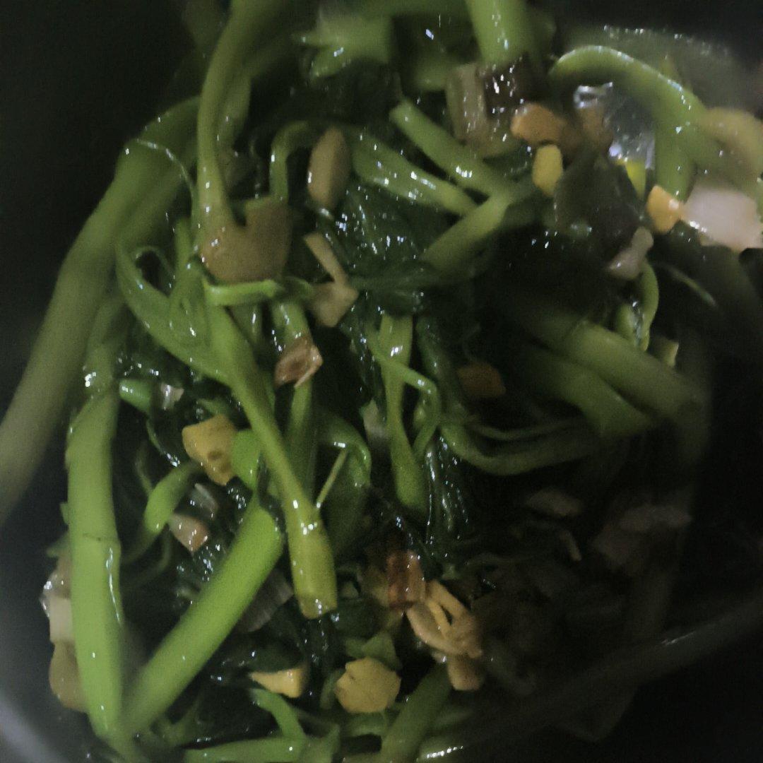 清炒空心菜