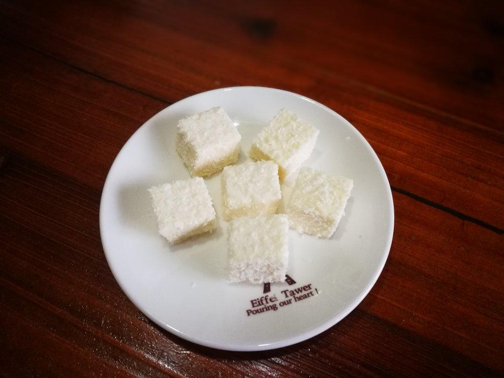 完胜85度C牛奶椰丝小方