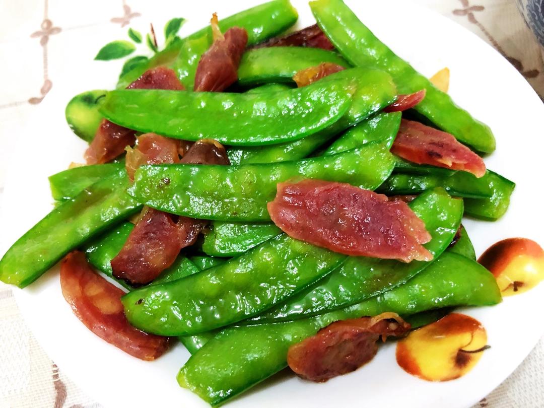 超脆爽的荷兰豆炒香肠