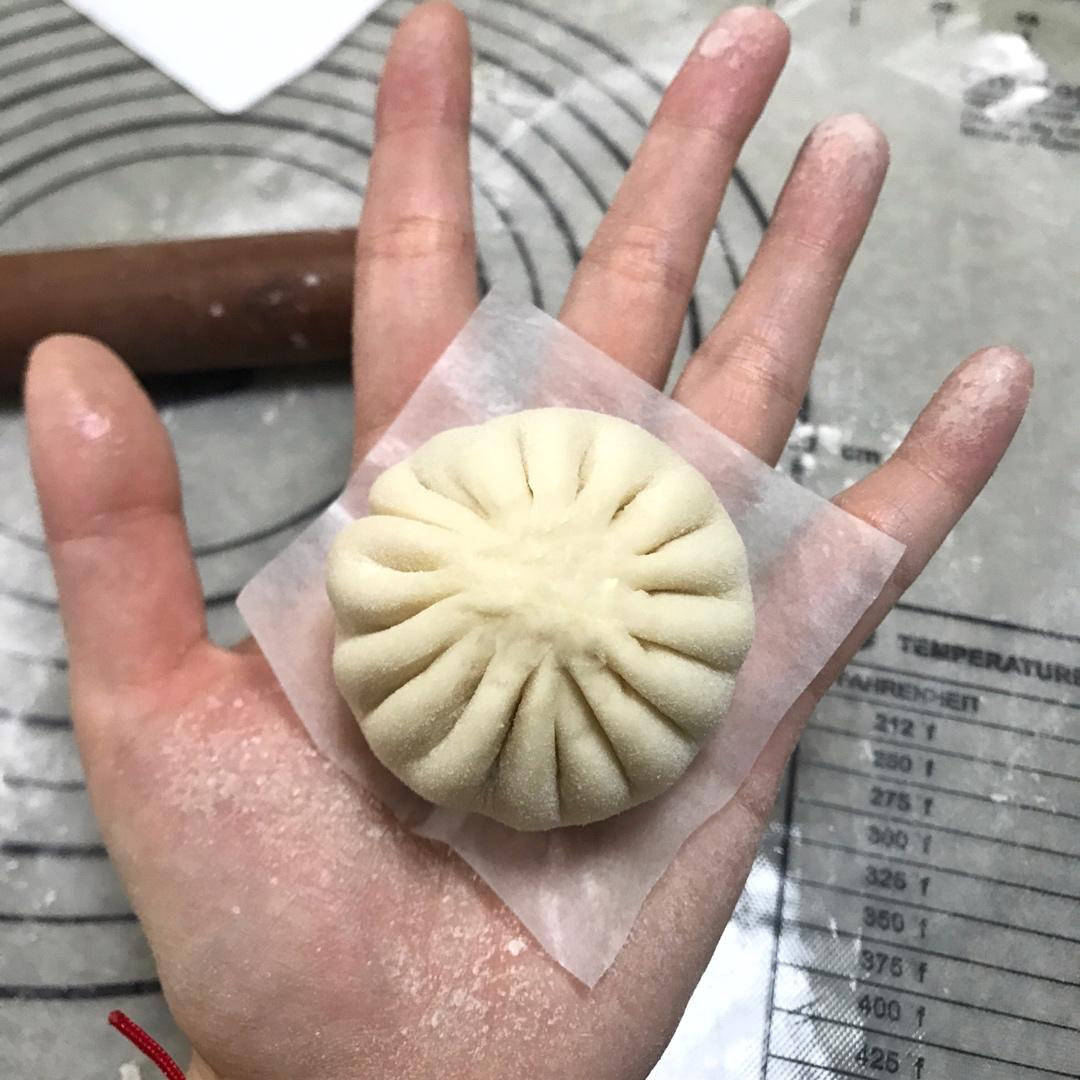 冬菇肉包