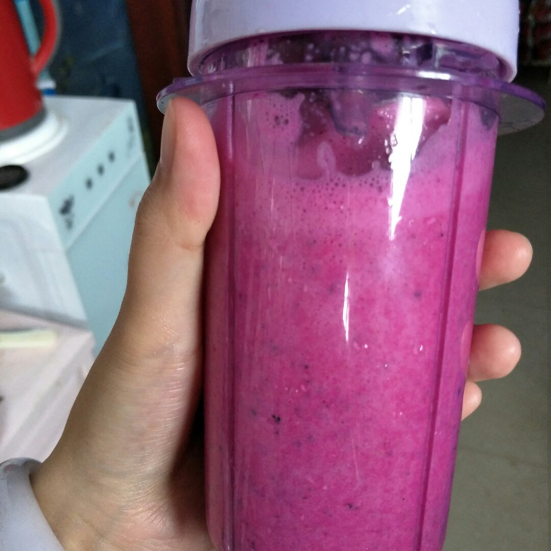 火龙果奶昔