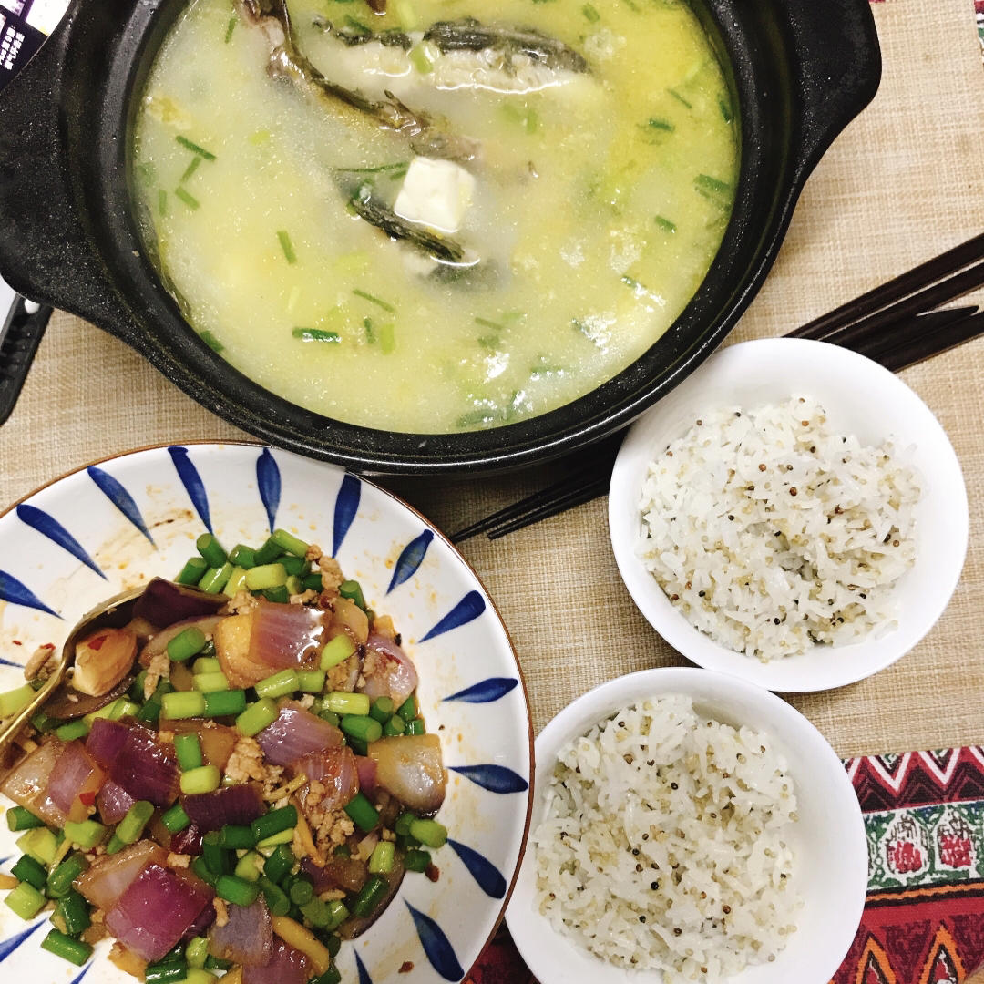 昂刺鱼豆腐汤（黄辣丁）