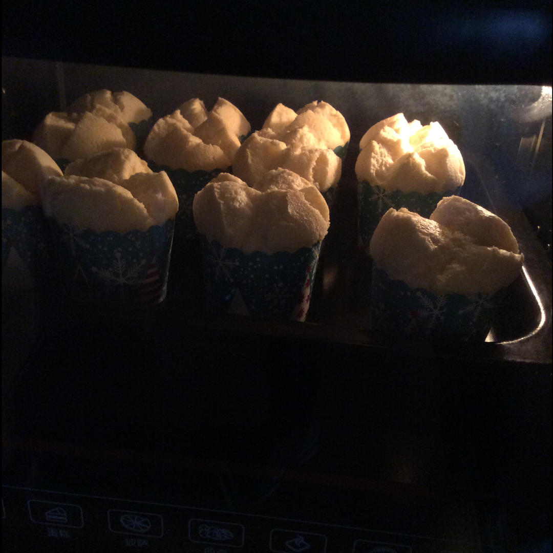 原味戚风纸杯蛋糕（烤箱做纸杯蛋糕）