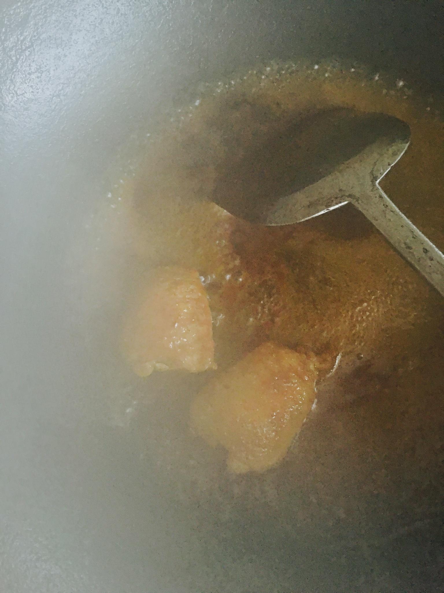 可乐鸡翅酿口蘑的做法 步骤4