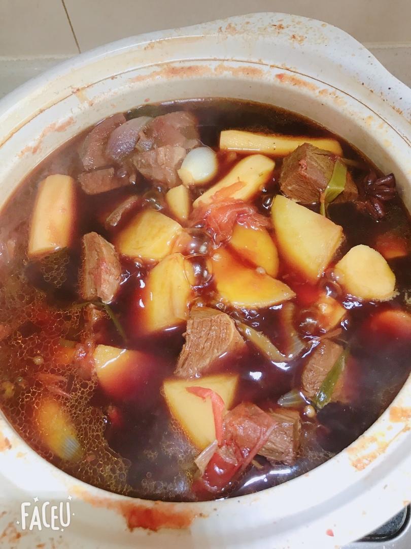 番茄土豆炖牛腩