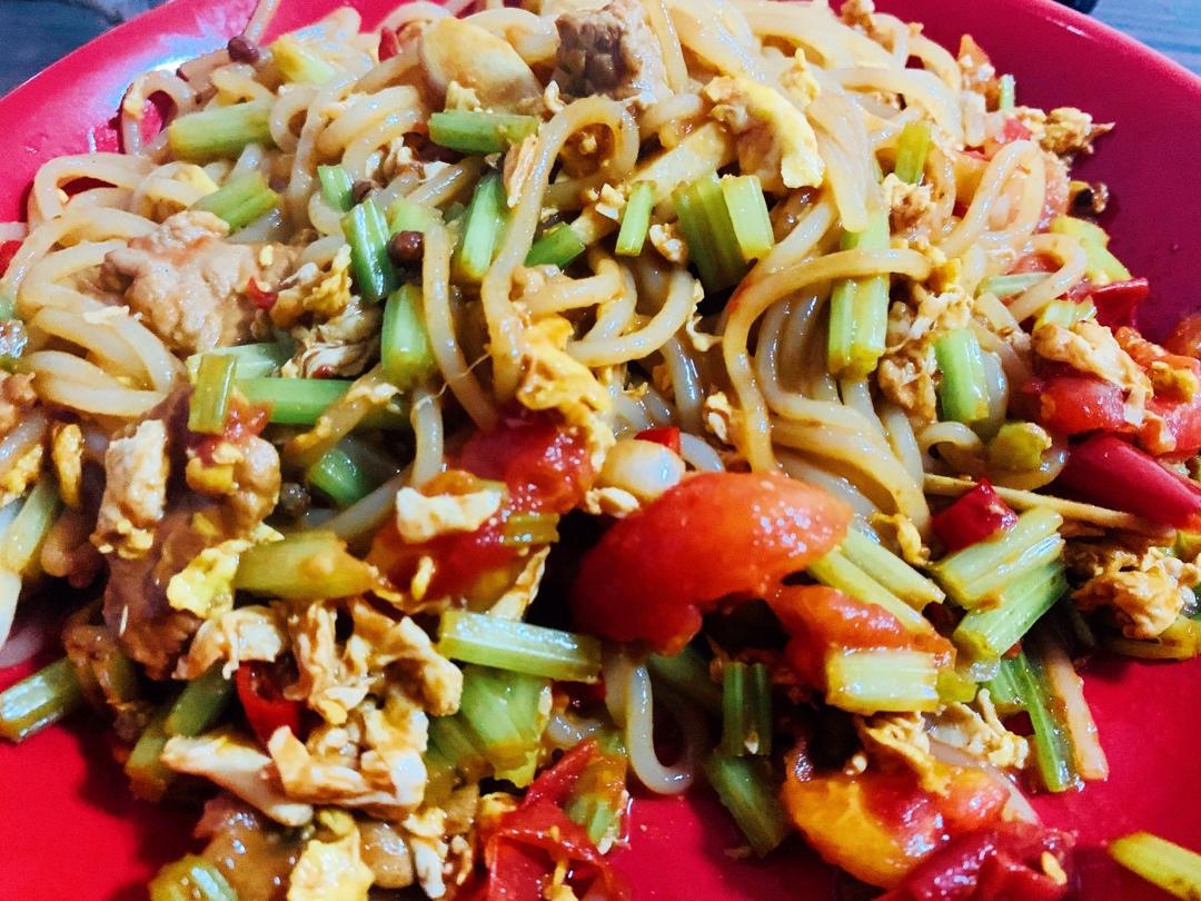 鸡蛋炒粉