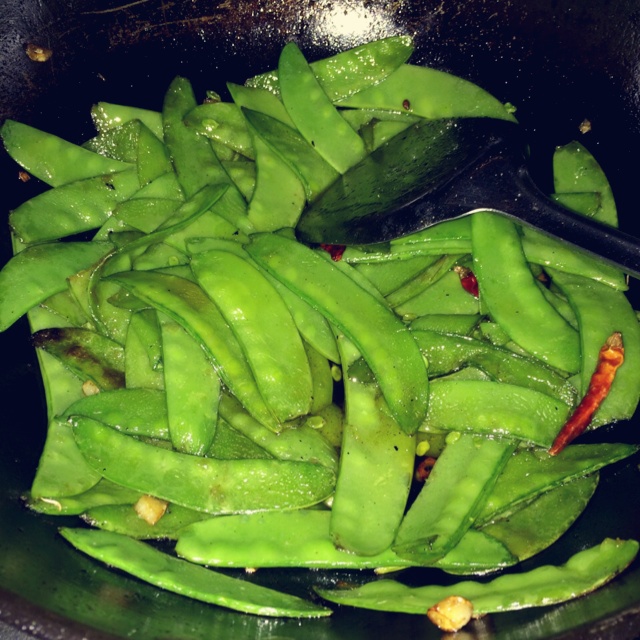 清炒豌豆荚