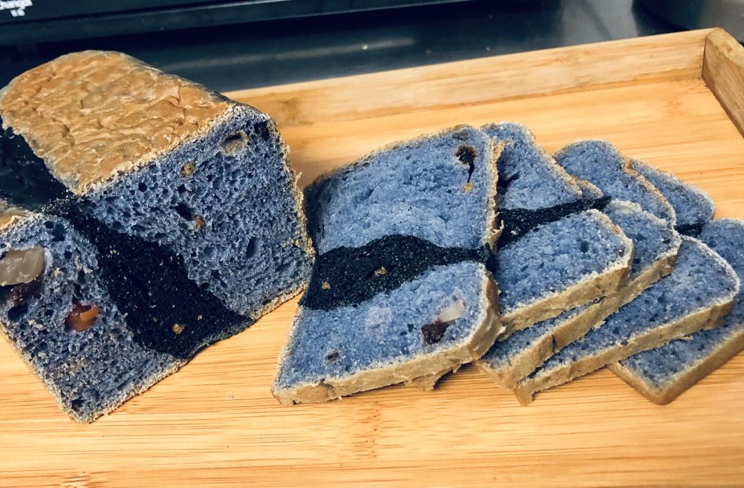 浩瀚星空蝶豆花吐司