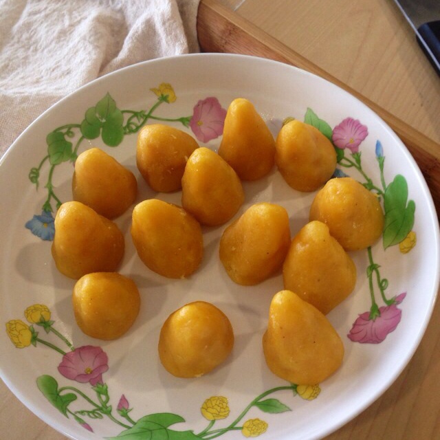 小羊假期练厨艺做的宫廷小窝头