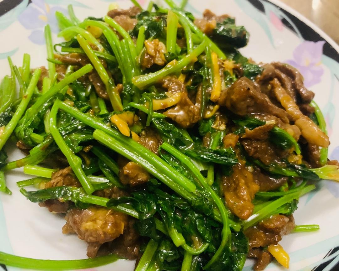 香菜炒牛肉（嫩）