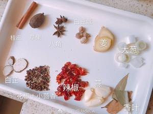 【视频食谱】卤鸭舌的做法 步骤1