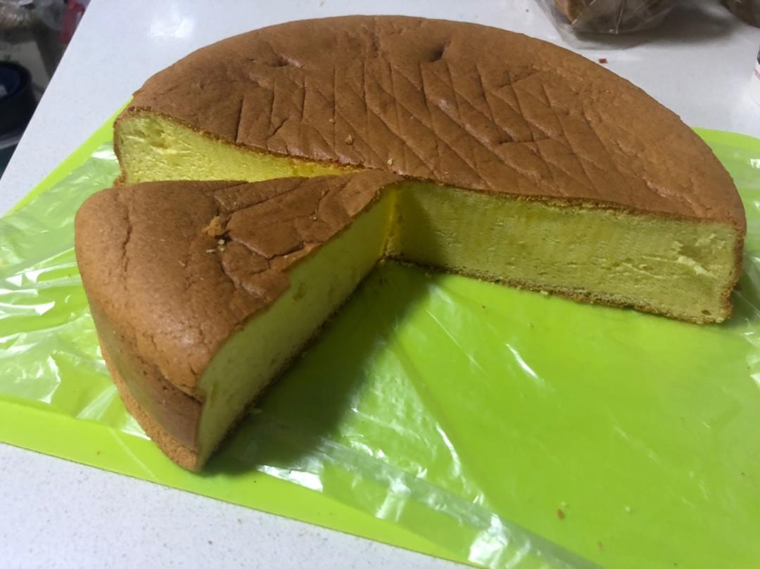 简单好做的8寸戚风蛋糕