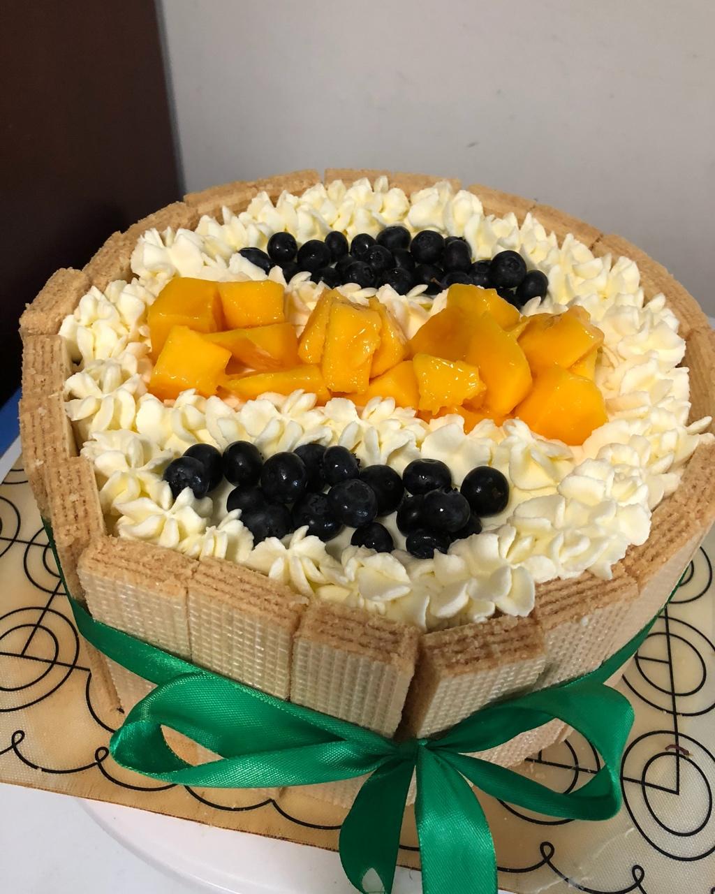 生日蛋糕教程【威化饼干围边】
