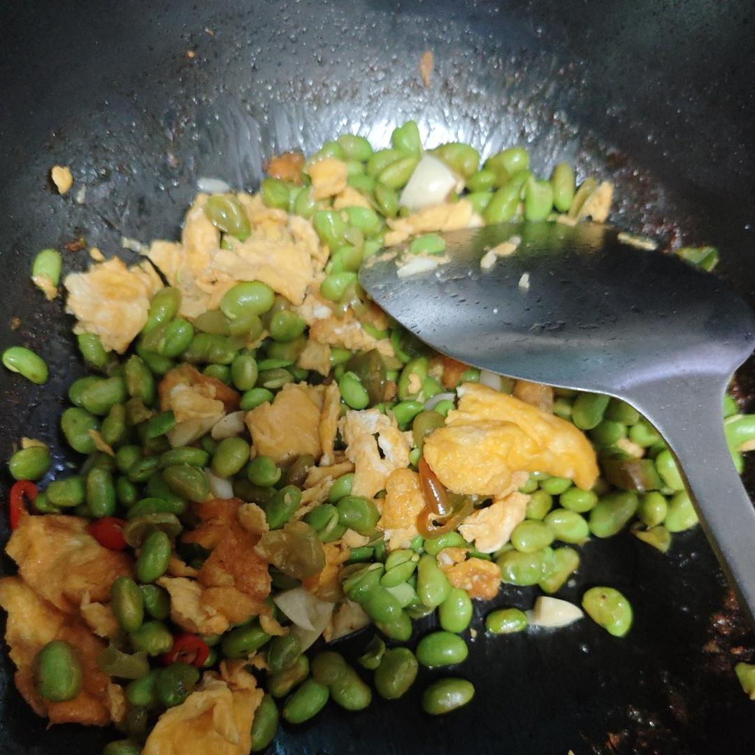 鸡蛋炒毛豆米