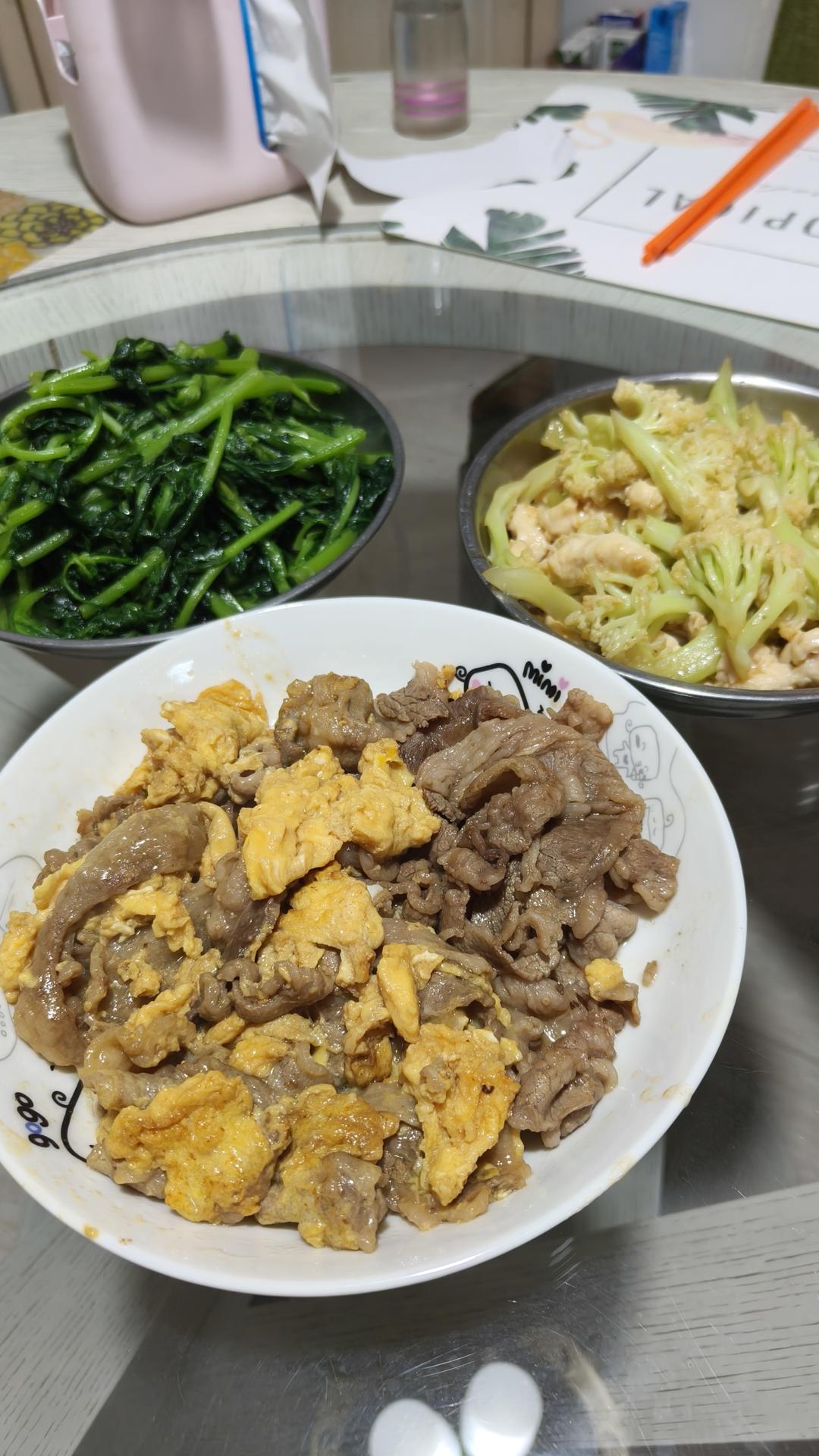 【搬运】抱蛋肥牛饭（原Po知乎：添饭小哥哥）