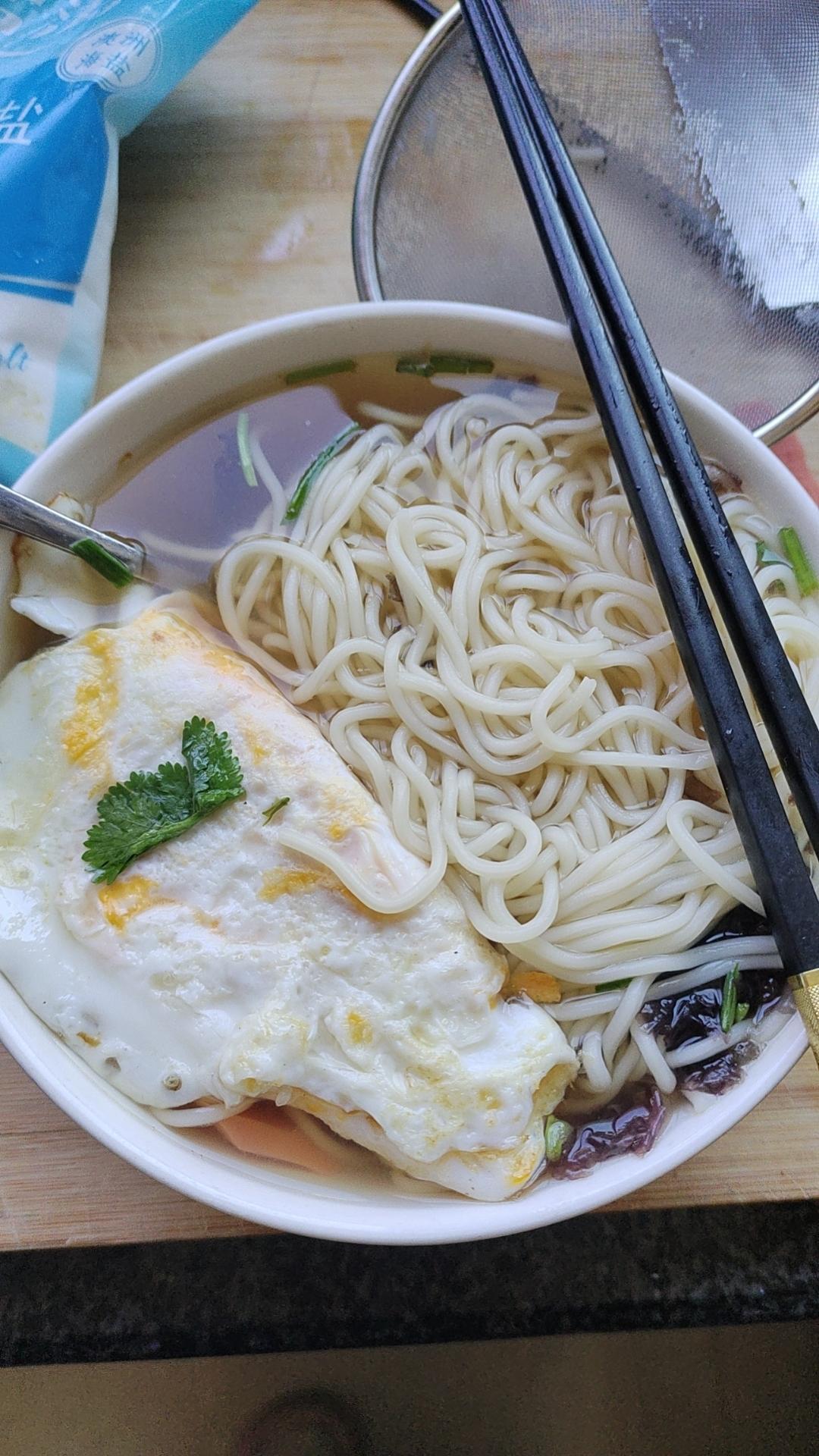 清淡鲜美༄「紫菜清汤面🍜」༄