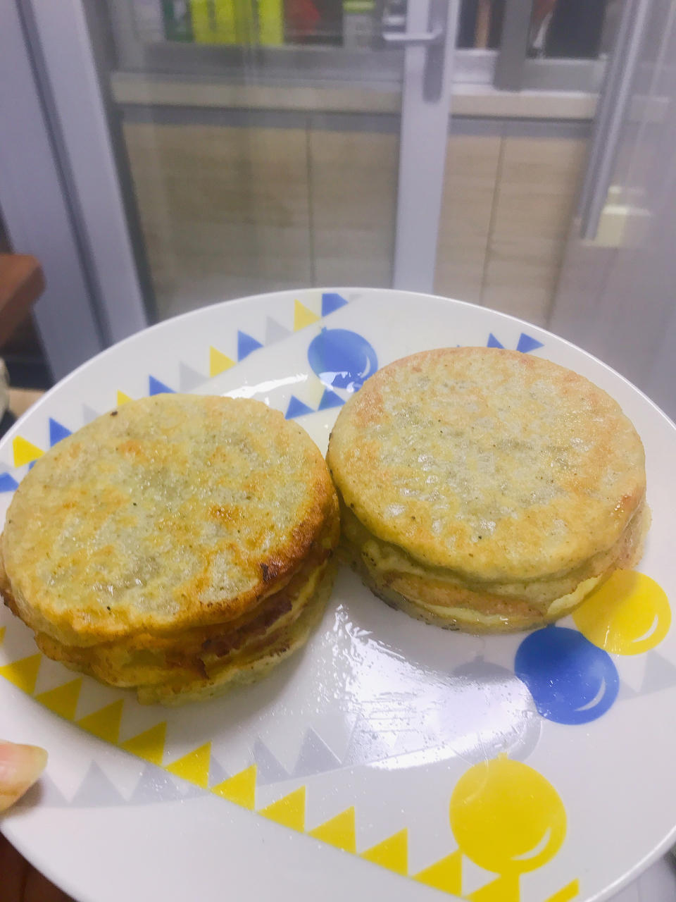早餐霸王~沉甸甸鸡蛋汉堡