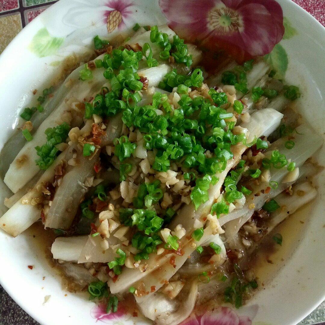 蒜泥拌蒸茄条
