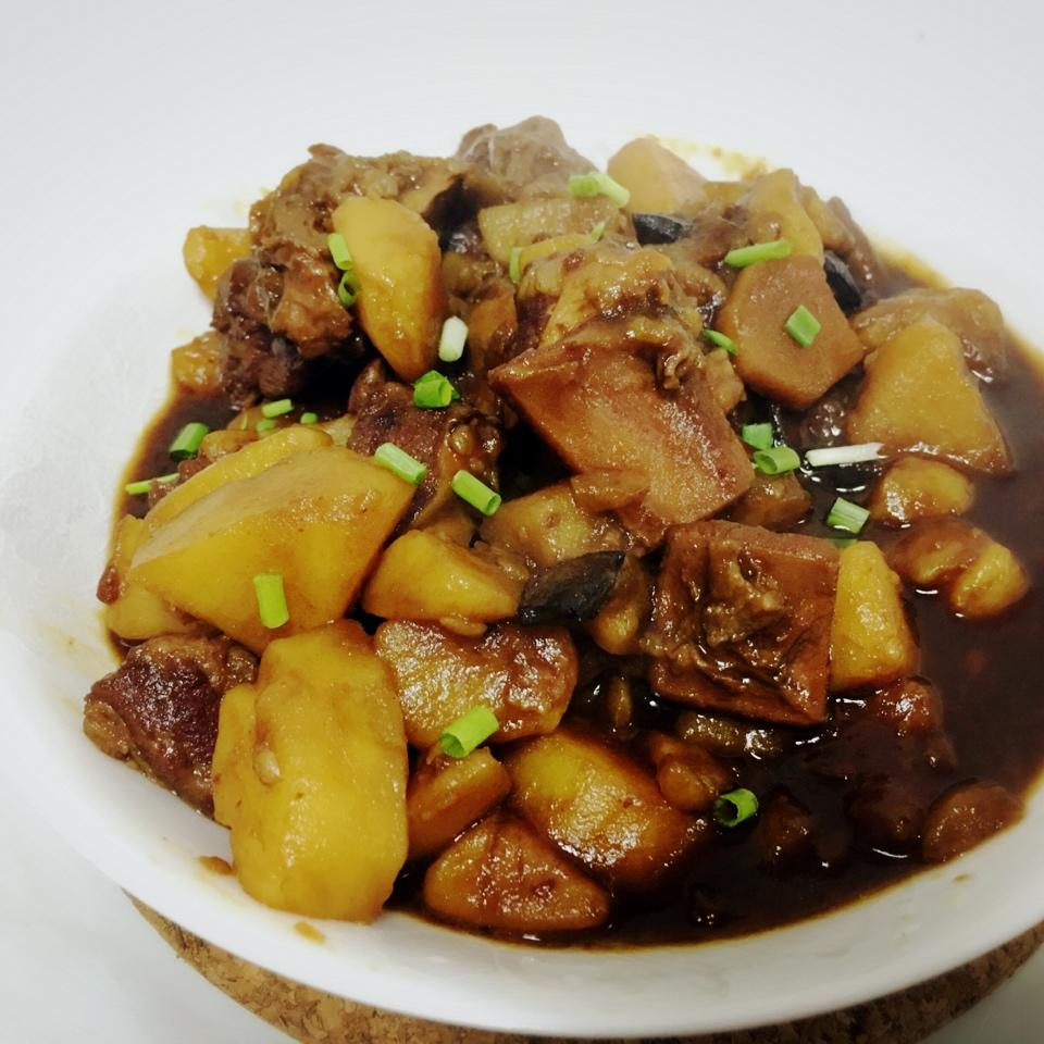牛肉炖土豆