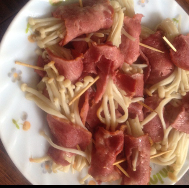 香煎培根金针菇卷