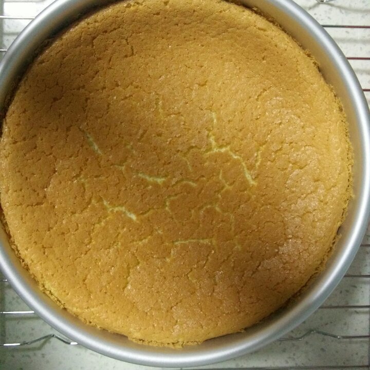 烤箱做蛋糕（戚风蛋糕的做法）