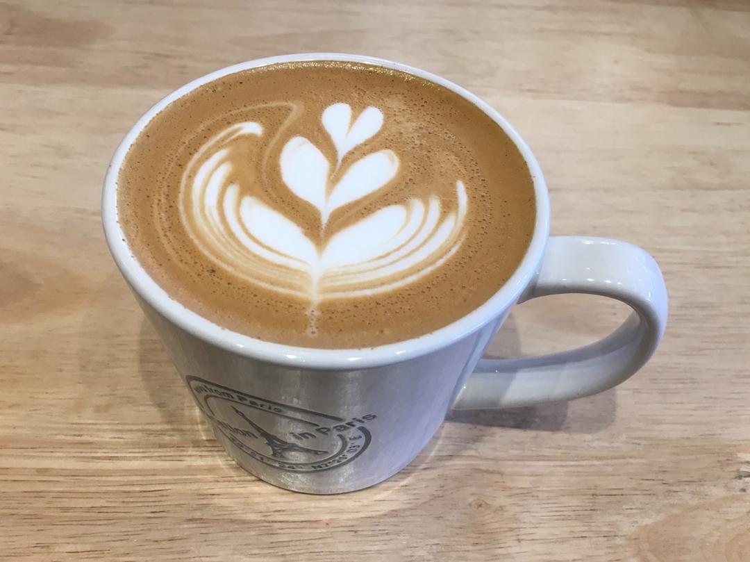 luoyilei做的咖啡 拿铁 浓缩