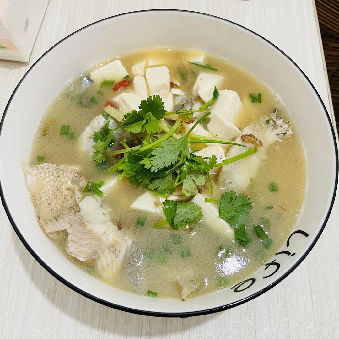 鲈鱼豆腐汤的做法