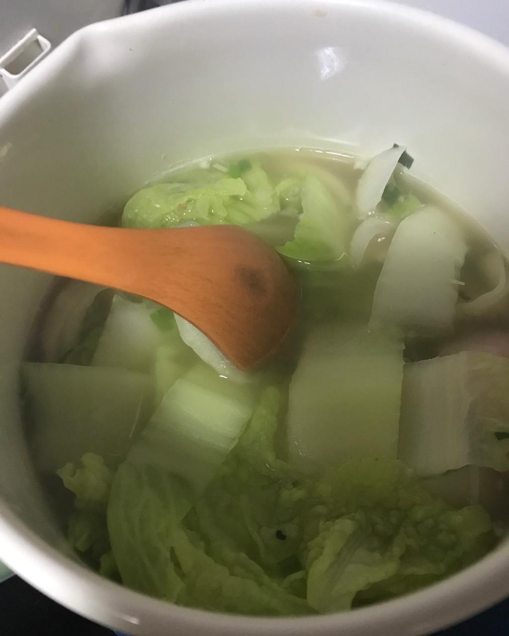 轻断食：低卡裙带菜魔芋汤（勾氏私房菜）
