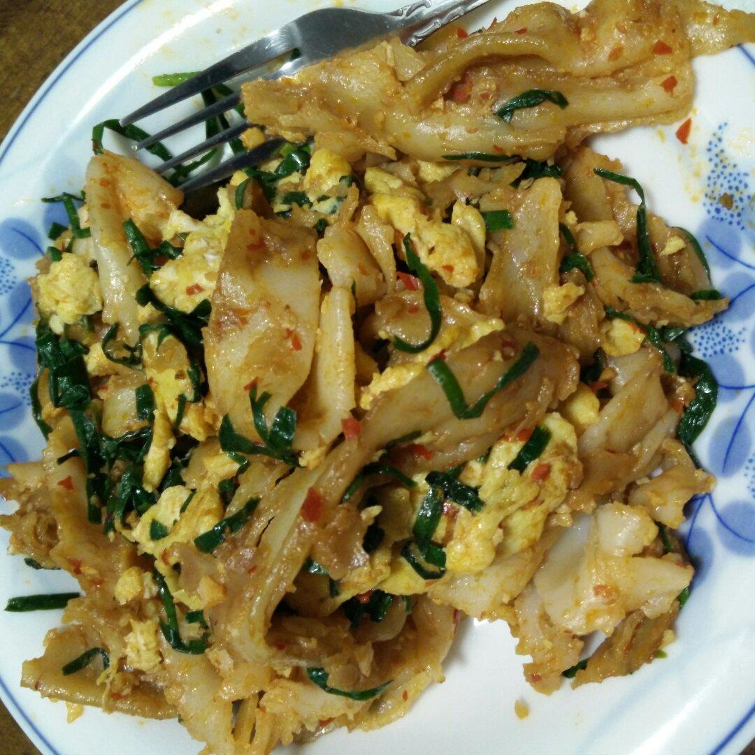 韭菜豆芽炒河粉