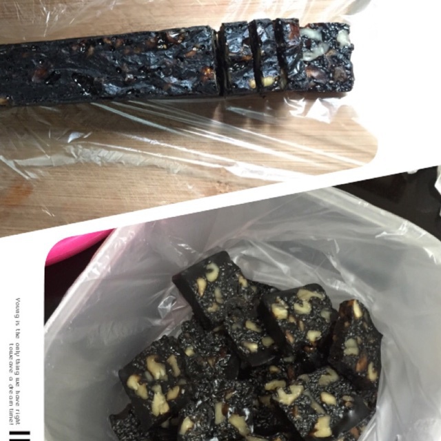 核桃桂圆芝麻红枣阿胶膏