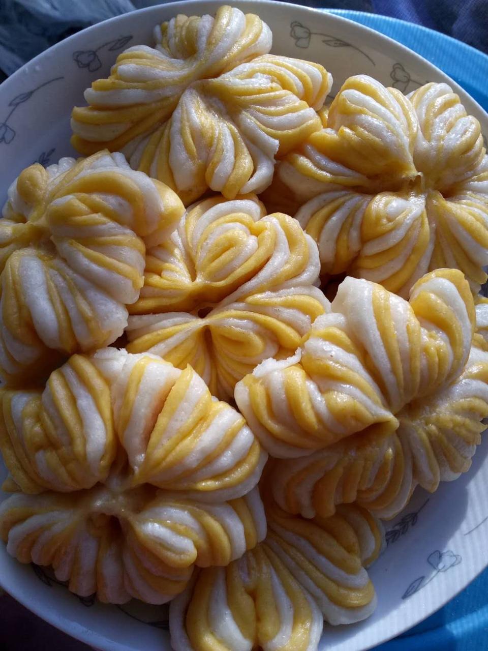 南瓜双色花卷