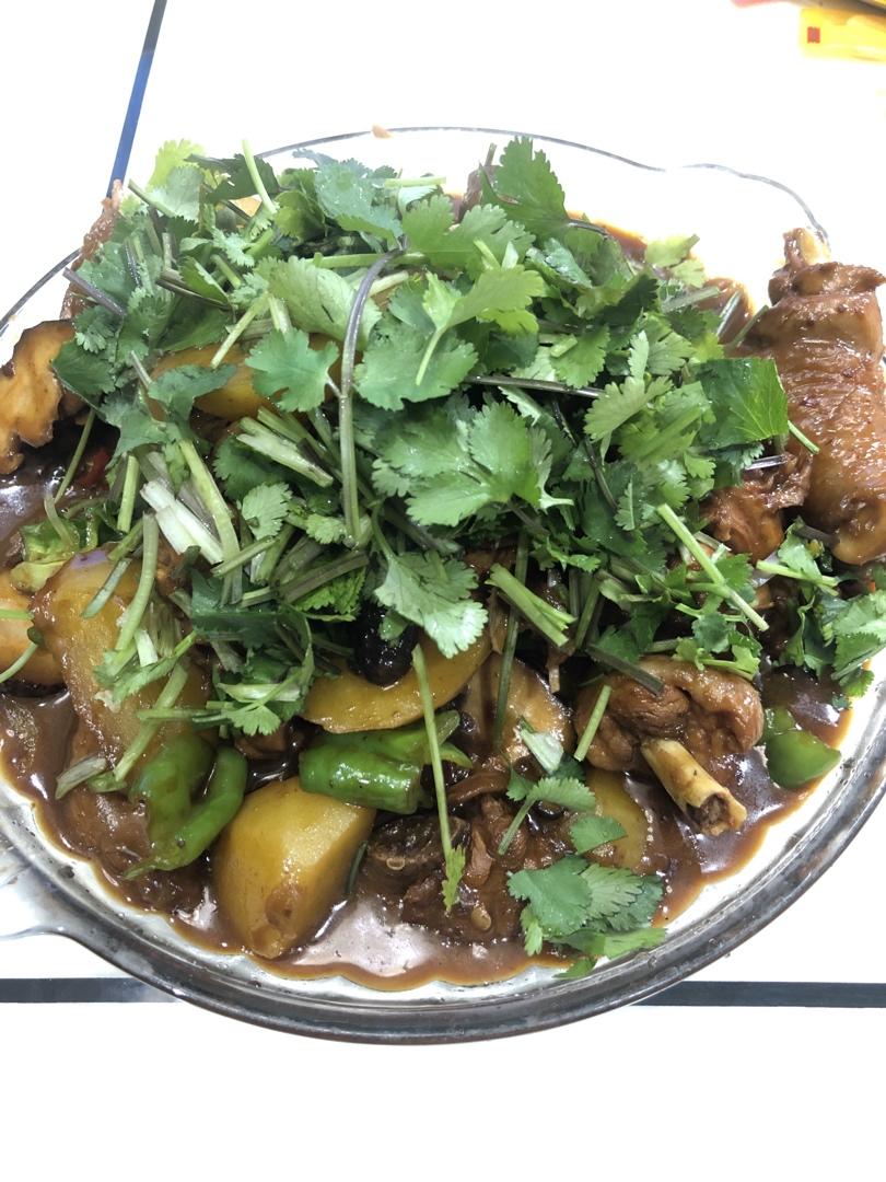 超级好下饭的香菇土豆烧小公鸡