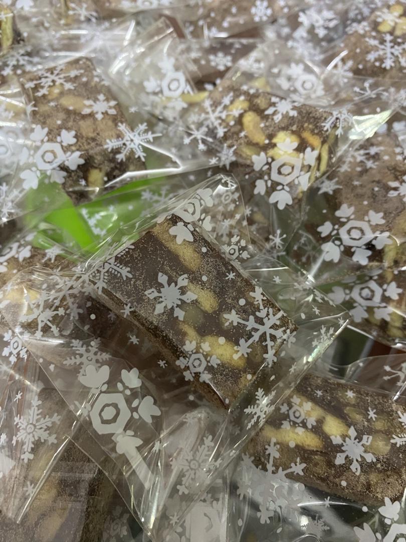 法巧松仁焦糖饼干雪花酥