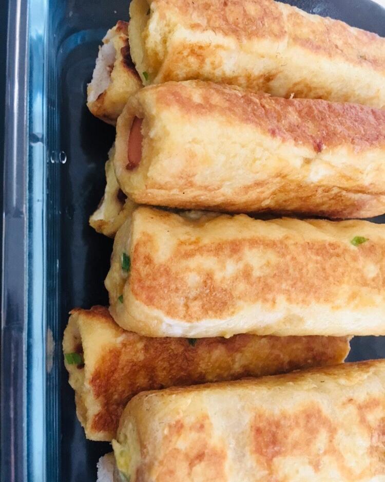 芝士肉松海苔火腿肠吐司卷