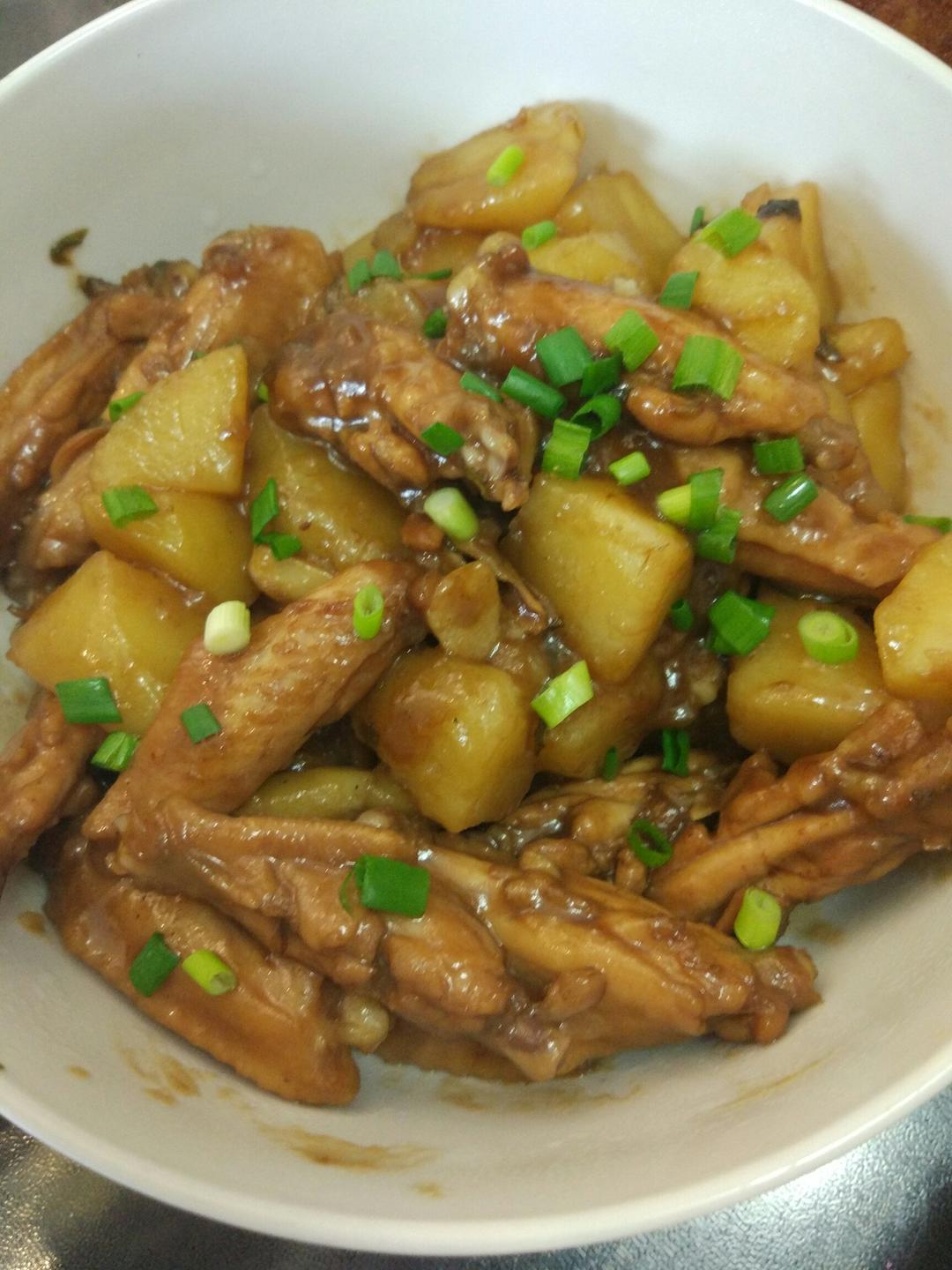 90后老阿姨v做的可乐鸡翅烧土豆