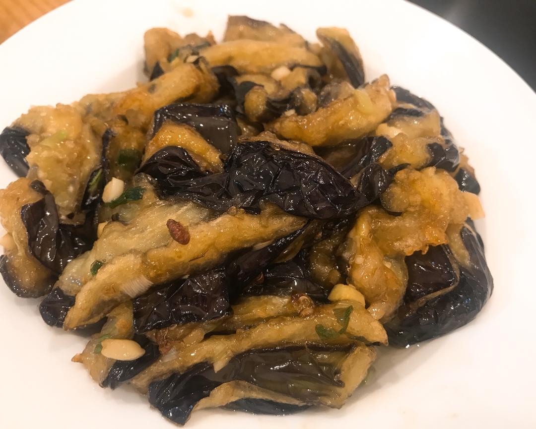厨师长教你：“风味茄子”的家常做法，外酥里嫩味道很赞，收藏了