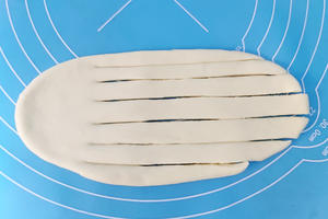 一次发酵面包卷的做法 步骤5
