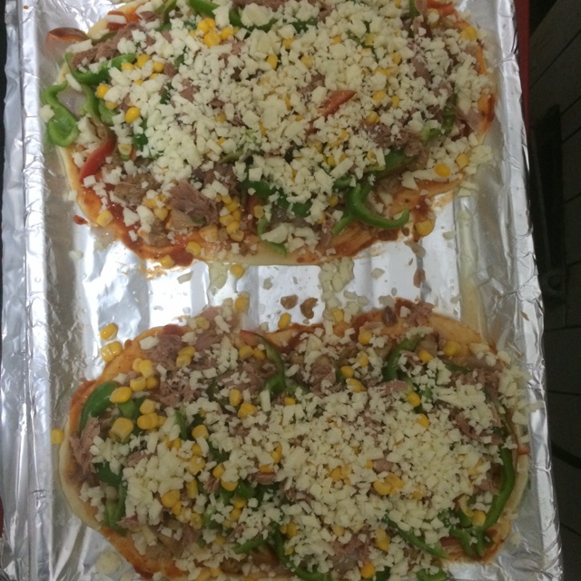 薄饼脆皮火腿pizza