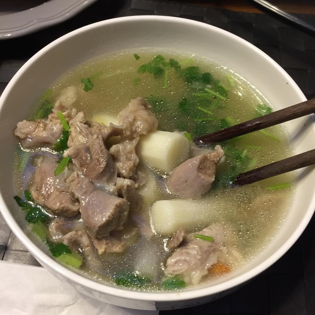 小a小g做的清炖羊肉汤清炖羊肉汤家常菜首页登录注册作品动态菜单查看