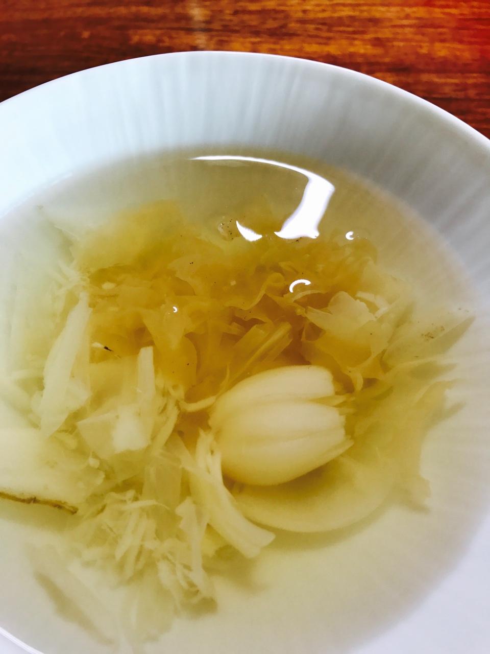 小熊慢慢长做的百合汤