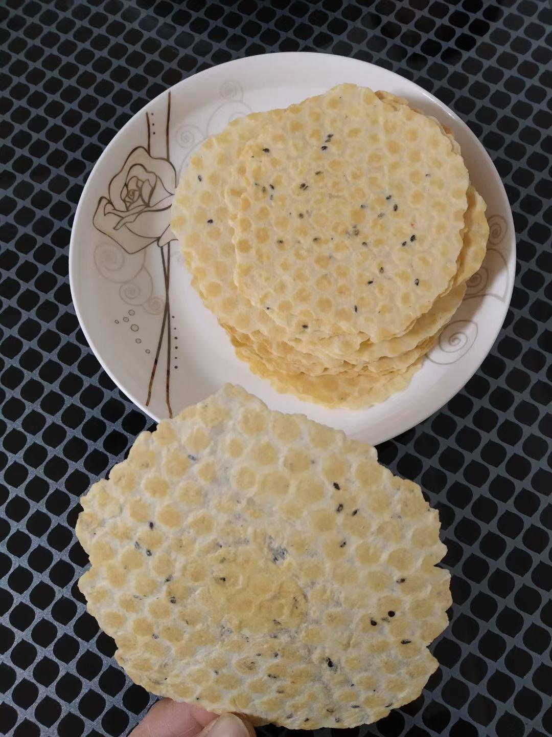 无添加宝宝零食虾片鲜虾饼附加果蔬脆饼