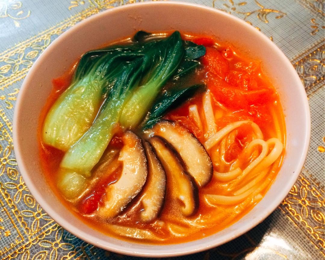 🍅番茄香菇青菜面