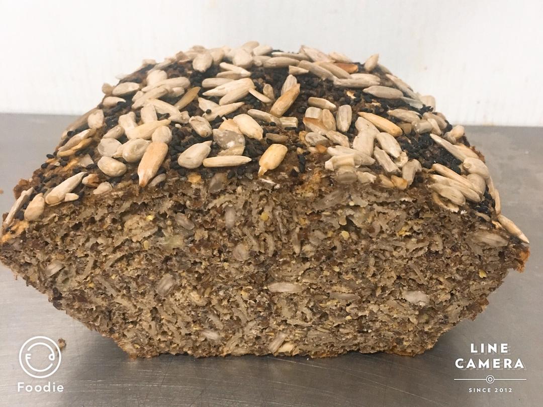 燕麦杂籽快手面包丨健康·烘焙