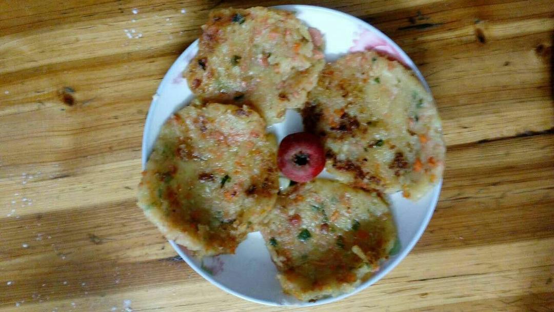 土豆红萝卜火腿煎饼的做法